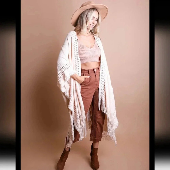 New Boho Fringe Knit Ruana Wrap Kimono Cream - Picture 4 of 5